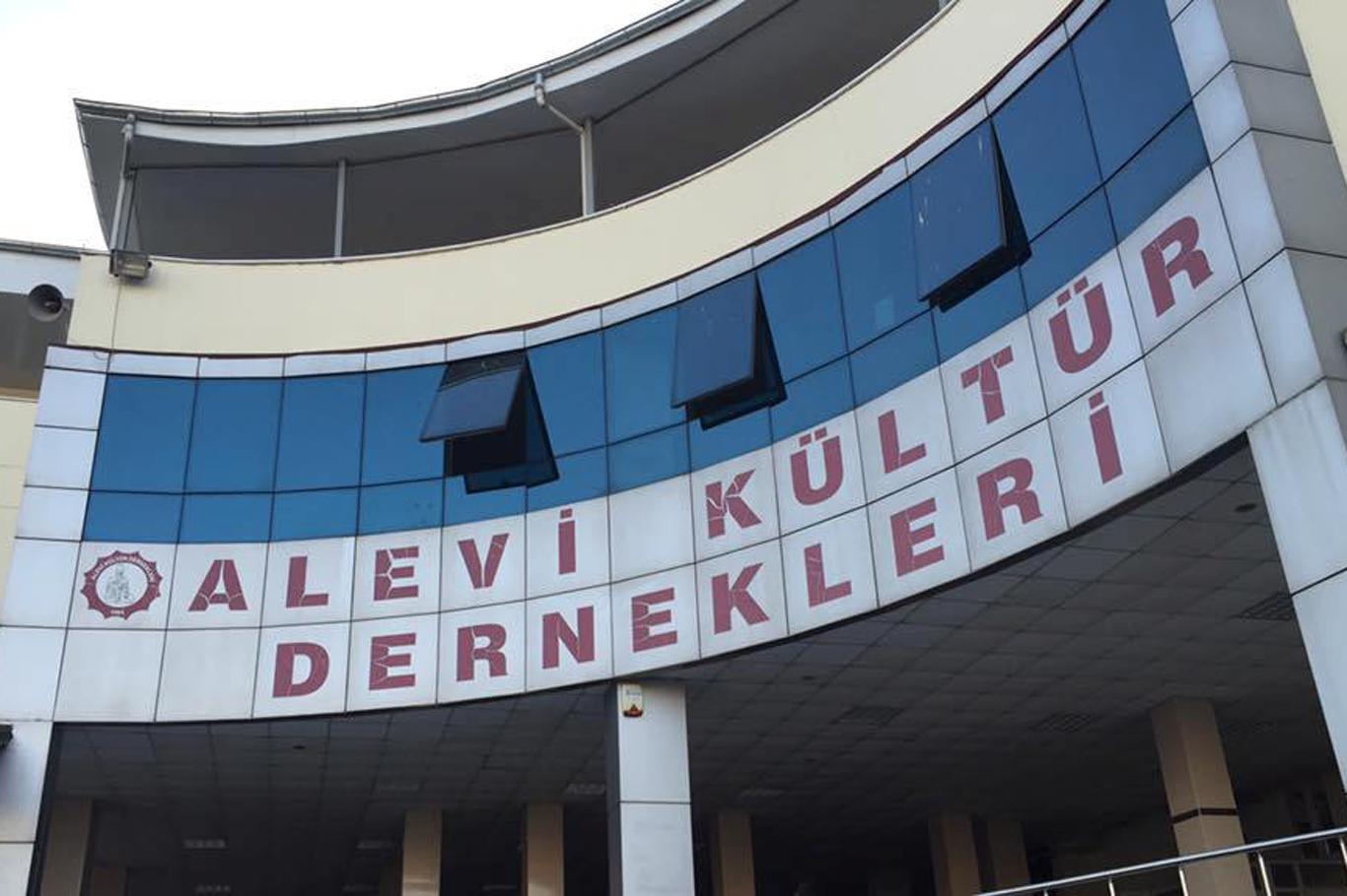 Gaziantep’te cemevine bombalı saldırı ihbarı Gaziantep’te cemevine bombalı saldırı ihbarı